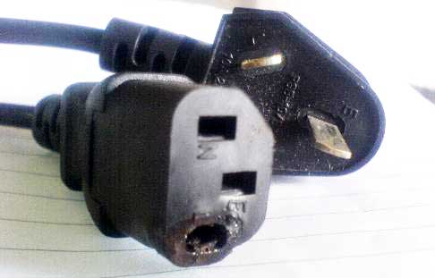 電源線損壞 電源線損壞