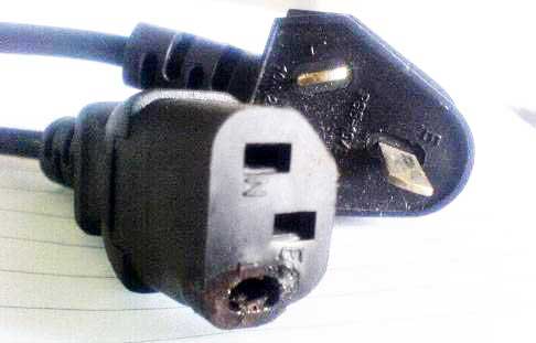 電源線燒毀 電源線燒毀